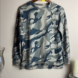 Camo sweater sweatshirt size small
